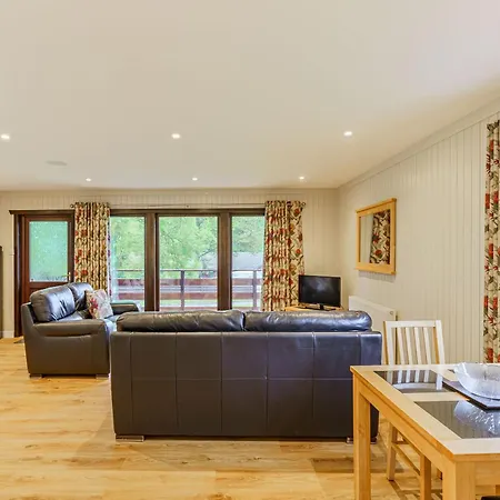 Bluebell Lodge 4 With Hot Tub Newton Stewart Exterior photo