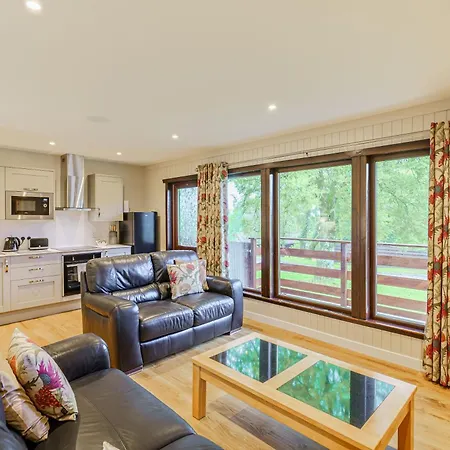 Bluebell Lodge 4 With Hot Tub Newton Stewart Exterior photo