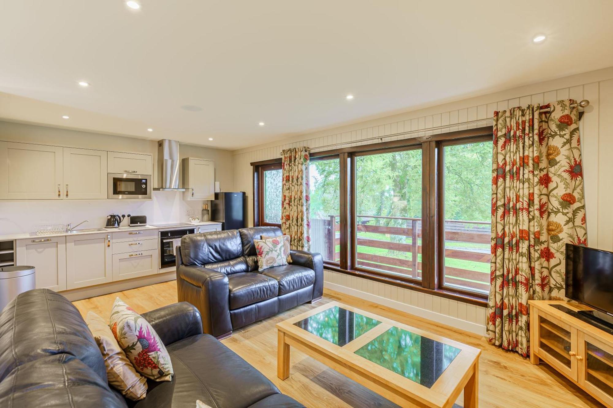 Bluebell 4 With Hot Tub Chalet